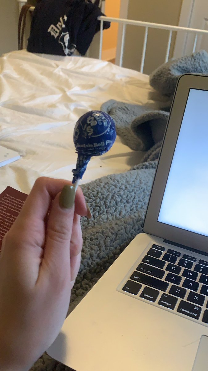 NPetracaj's tweet photo. Tootsie pops bring me joy!!!! #hcadulting https://t.co/BjLWVAfZtM