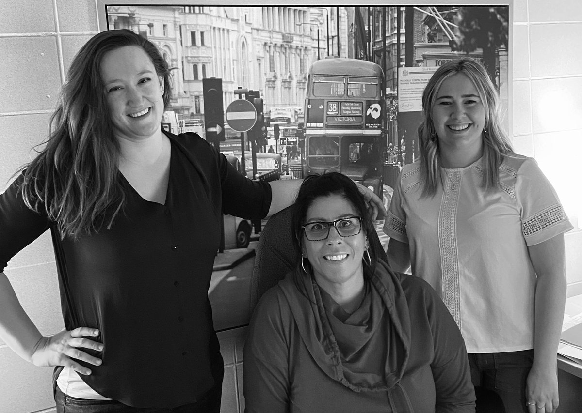 duffys8's tweet photo. Happy #InternationalWomenDay2020 ! The majority of #NationalLifeguards and @LifesavingON reps are women! Thrilled to work alongside so many incredible people! #IWD2020 #womenleadership #lifesaving @nodrowningott https://t.co/ECVyMtxY87