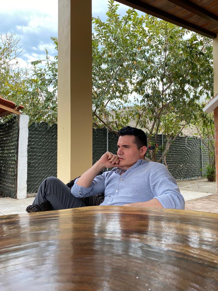 horaciopalencia's tweet photo. Domingo de relax en el rancho! Disfruten! https://t.co/MnTOHaD3GY