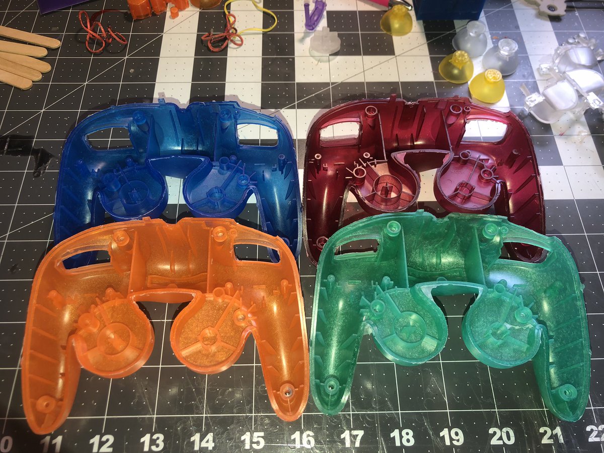 pingpong980's tweet photo. 🚨🚨GIVEAWAY TIME🚨🚨

Big thank you to everybody for all the support on my Etsy shop restock.
To show it, I’m having another giveaway for a resin casted backshell!
Winner gets their choice of 1 of these 4 options!

Rules:
- Retweet this
- Follow me
- Winner drawn Friday, 3/27! https://t.co/amhDI9LlGb