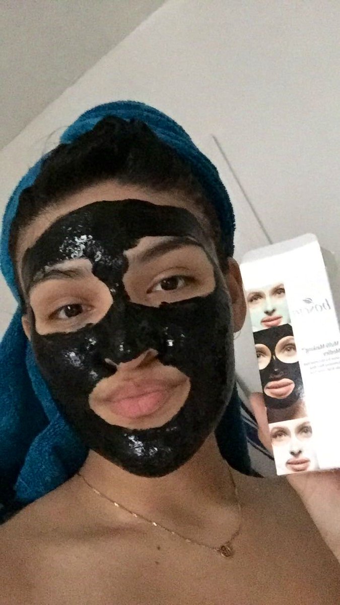 _JaeAlej_'s tweet photo. Need to get back on my skin care routine #SheaMoisture #MudMask #Boscia #CharcoalMask #Lush #MaskOfMagnaminty #RoseyCheeks https://t.co/l2WbUNC9MF