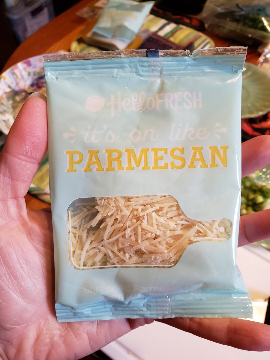 ruth_sfdc_docs's tweet image. I switched to Sun Basket for three weeks, but well-written recipes (with per-step photos) and amusing user-facing text like this were among my top reasons for switching back to @HelloFresh.