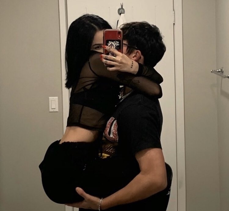 tanneryoungss's tweet photo. hi thank u for loving me, pretty boy https://t.co/W0TZwrlEAa