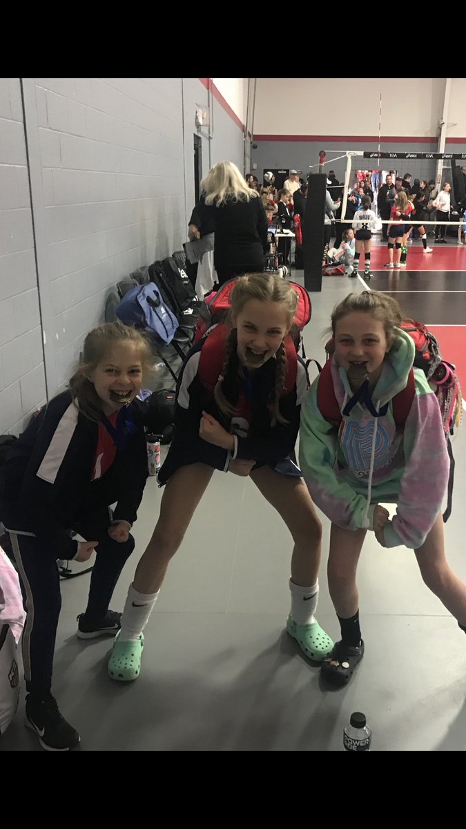 King3Bobbie's tweet image. Bluegrass Adidas Gold Bracket Champions 10-1 Tsunami!  #kivastrong #nkyvc @NKYVC