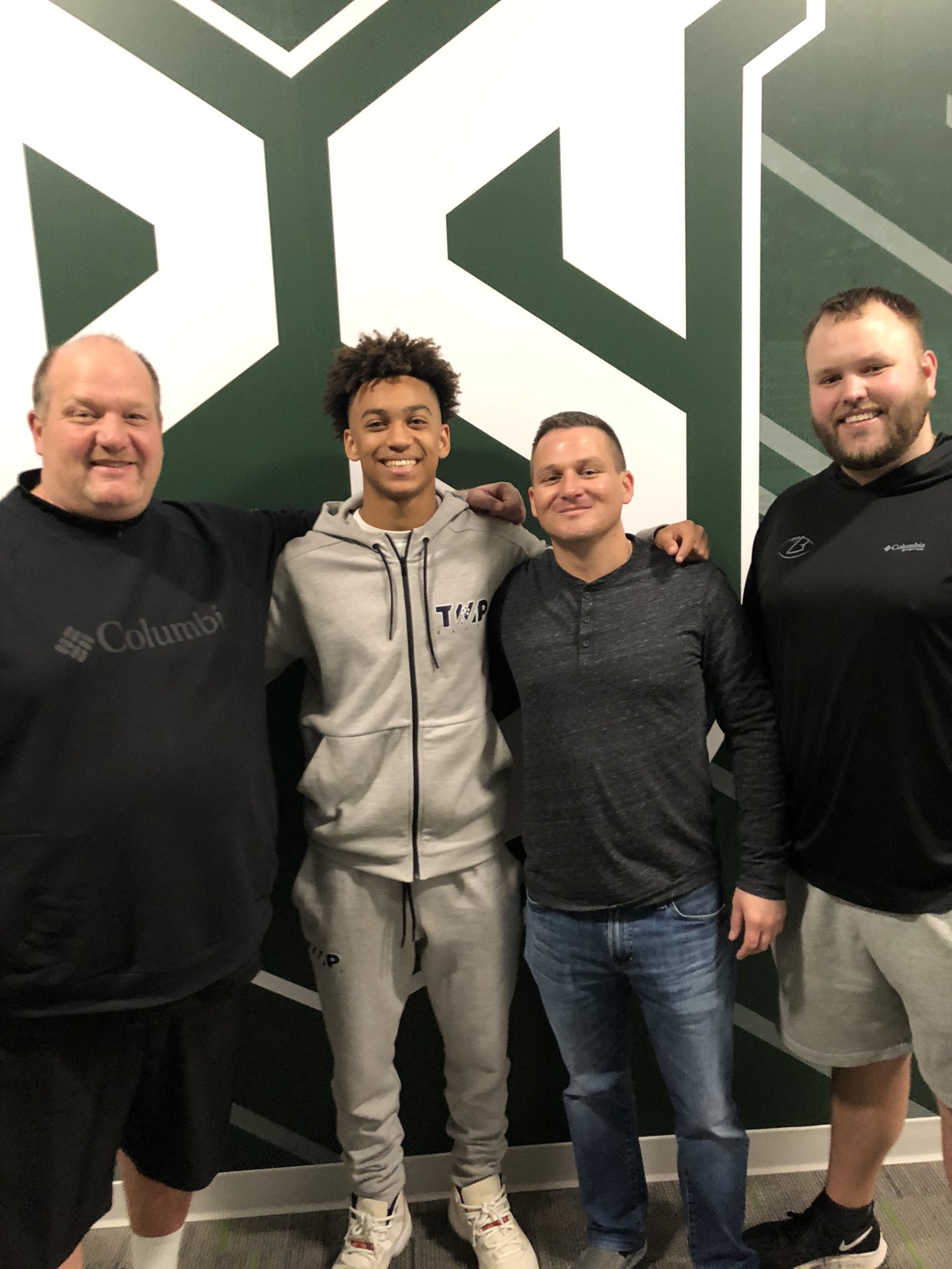 Valentino Yarbrough🌎☄️💕 on Twitter: "@nickmmurray13 @cfry_05