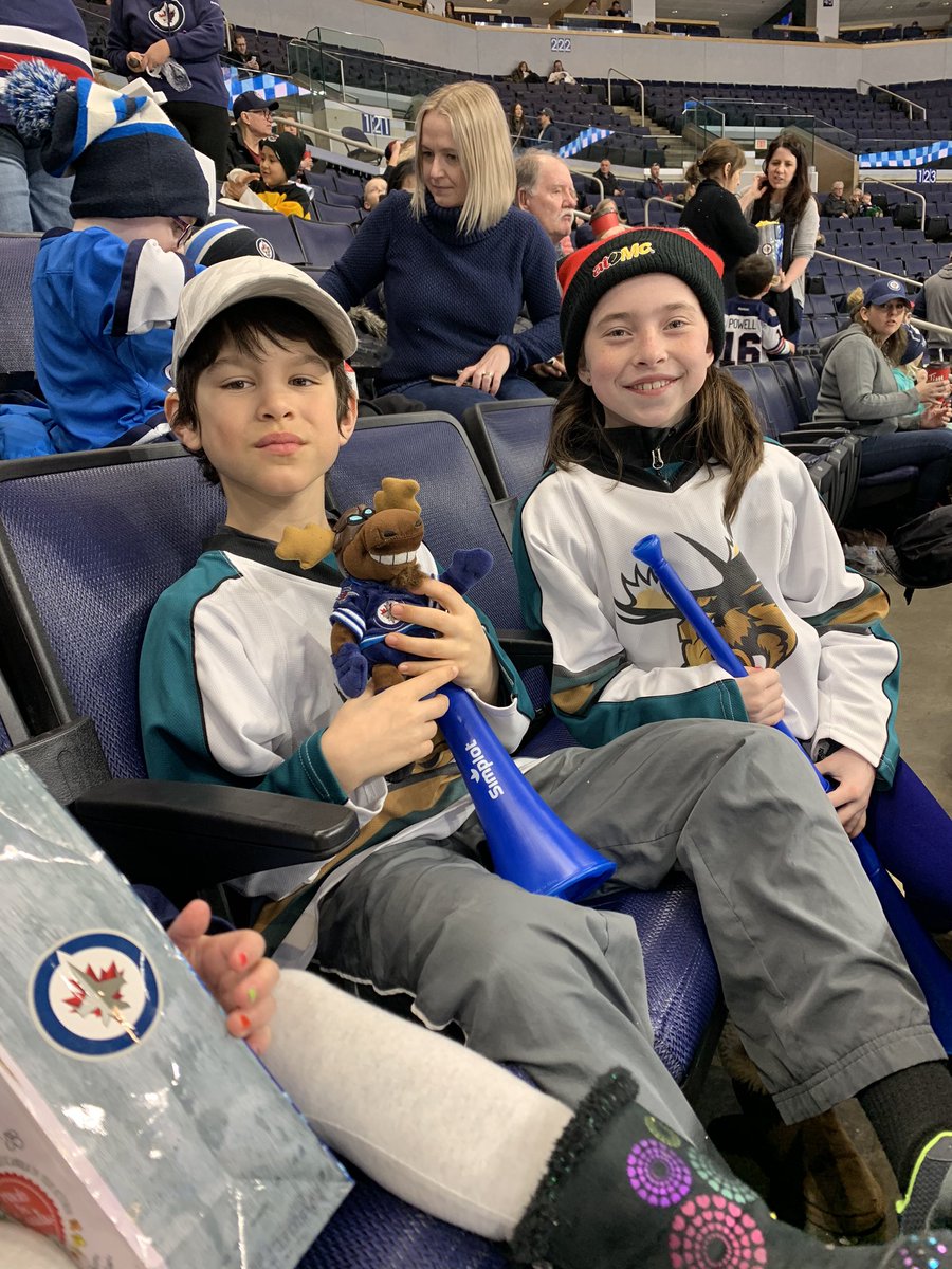 secstogrin's tweet photo. #GoMooseGo https://t.co/pe3Z9a6OZh