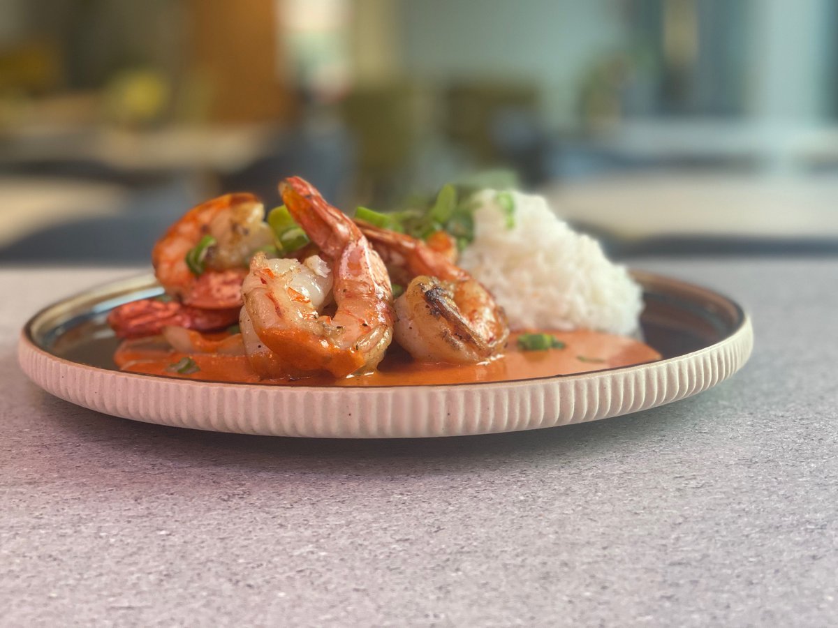 pascal_rhyner's tweet photo. From 12 noon tomorrow there will be dishes like this, freshly prepared in the NEW 4 star Hotel Leonardo Zurich Airport. I am looking forward to your visit!
#leonardo #fattal #hotel #Zurich #Zürich #Airport #Flughafen #food #genuss #ferien #bar #Schweiz #frisch #restaurant https://t.co/hZI84pfExP