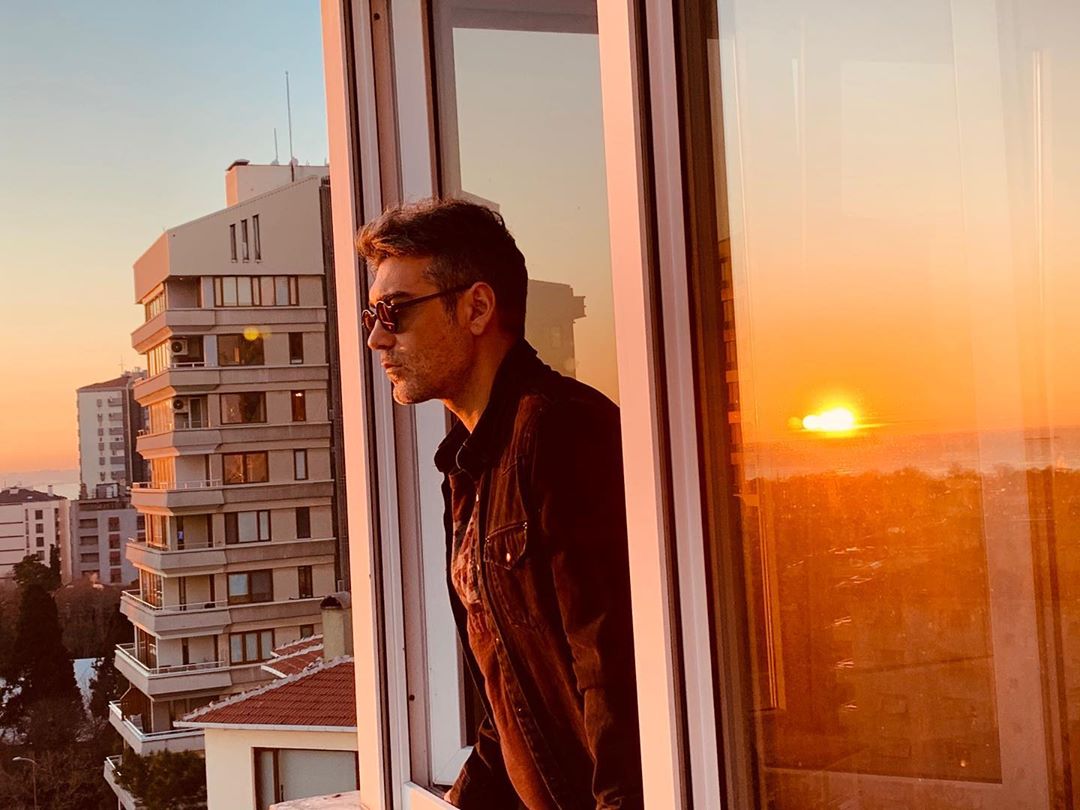 TheBuci's tweet photo. We need new fragman and more Ertan ♥️ @tvdizizemheri @ShowTV #Zemheri #ErtanDemirkan #CanerCindoruk #ErGir #Firtan https://t.co/vGEytJ6MBl