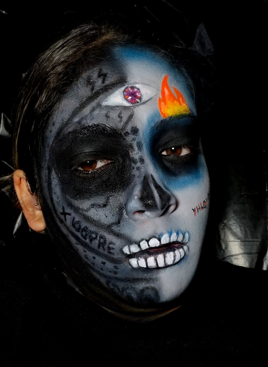 EManzano5's tweet image. YHLQMDLG #X100PRE #BadBunny