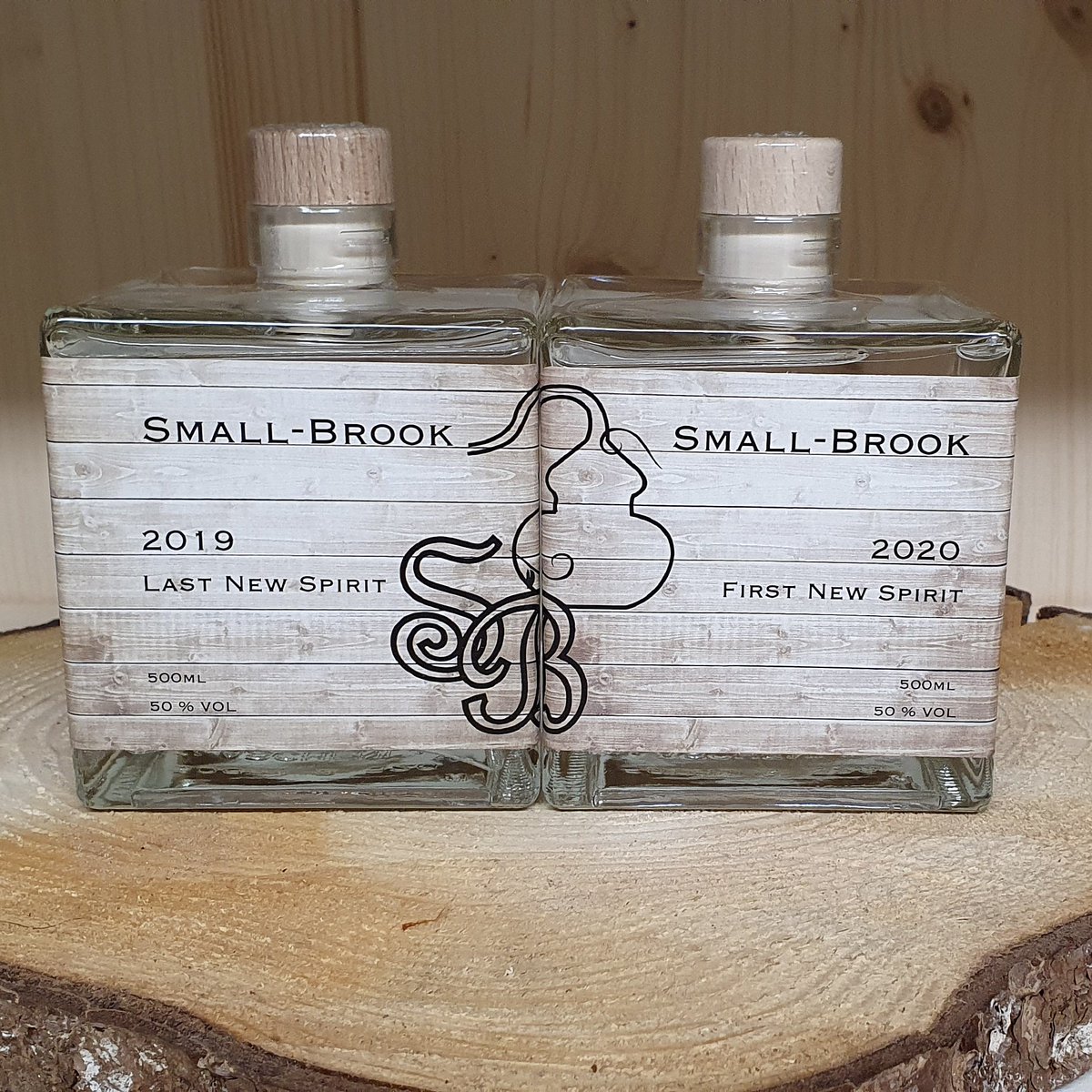 A very special bottling will be available tomorrow evening in the Online shop!! 😁🥃
#SmallBrook #SingleMalt #Whisky  #Luxembourg
