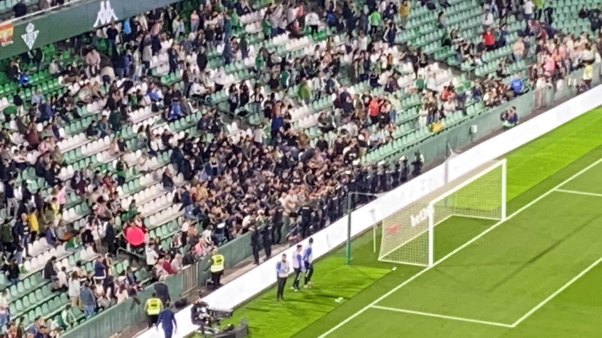 folfos's tweet image. Jajajaja no puede ser verdad, US en gol norte bajo... Vaya golazo han metido.