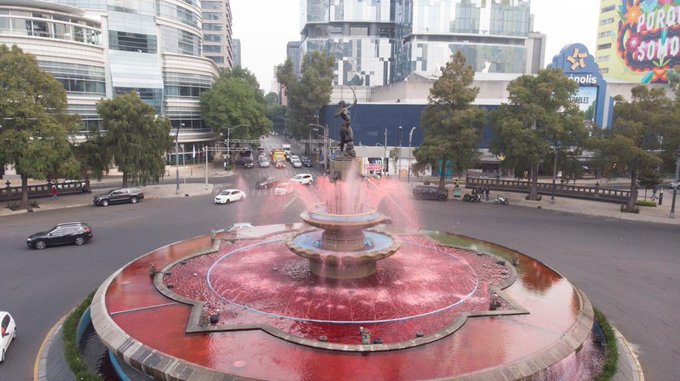 "Tiñen de rojo la Diana Cazadora en CDMX y La Minerva en Guadalajara"

La Diana Cazadora, amaneció teñida de rojo en representación de la sangre derramada por las 10 mujeres que mueren a diario en el país. 👩💜

#Marcha8M
#NiUnaMasNiUNaMenos