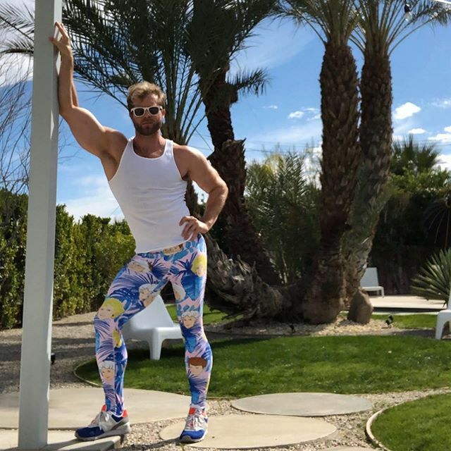swishembassycom's tweet photo. #Repost @craigramsayfit
・・・
Thank you for being a friend 🌴☀️ #palmsprings
@billysastrolounge
@acmehouseco
Photo 📸 @nathancoxstudios
Golden Girls Meggings: @swishembassy
#goldengirls #billysastrolounge #acmevacationhomes #craigramsay #sundayf… https://t.co/54U2wKmqAD https://t.co/lVjK3ISc0P