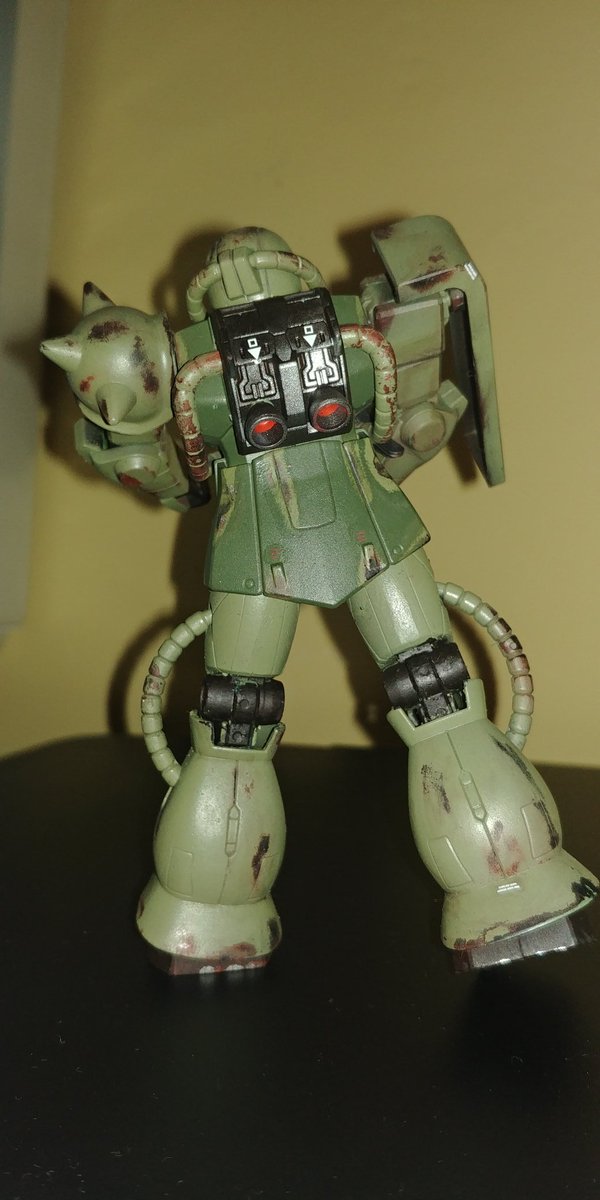 rossipaolored's tweet photo. Esperimento finito.. Che dire tanti esperimenti, aerografo, mascheratura liquida, chipping.. Ma trovo il risultato più bello di quello ottenuto col gouf.. un kit da 5 euro con un bel risultato. #bandai #nograde #zakuII #gunpla #modellismo https://t.co/BpDF6X9JzC