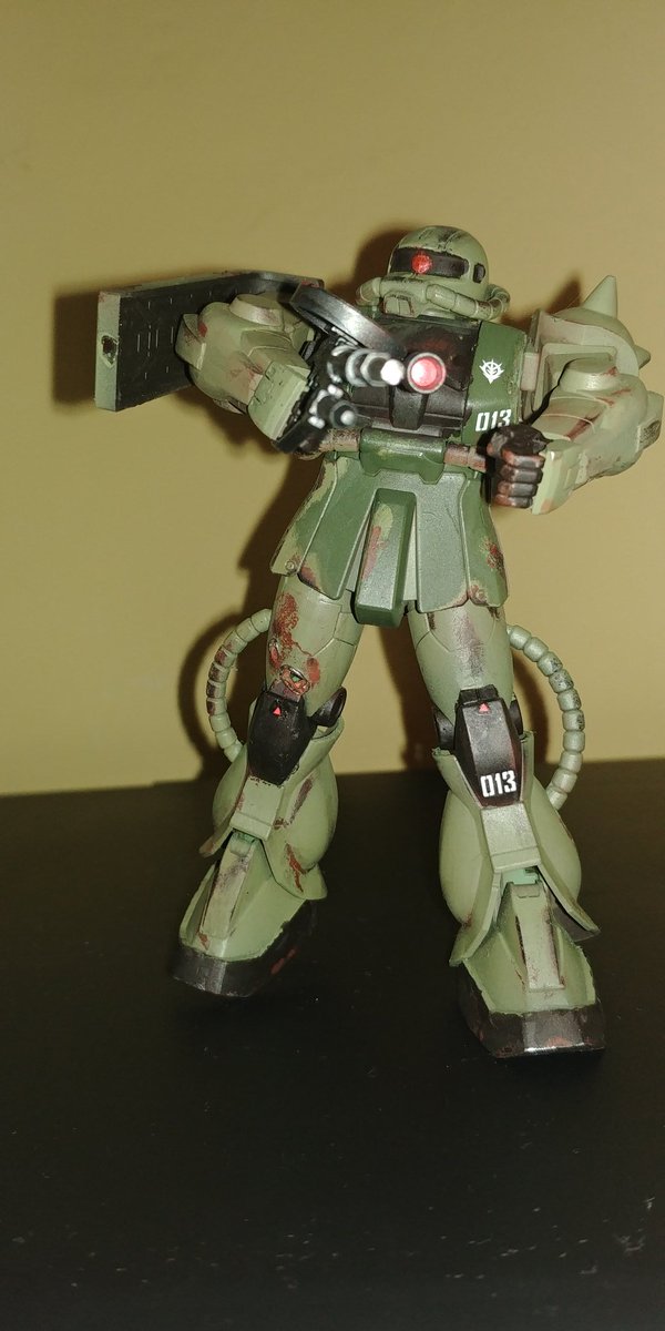 rossipaolored's tweet photo. Esperimento finito.. Che dire tanti esperimenti, aerografo, mascheratura liquida, chipping.. Ma trovo il risultato più bello di quello ottenuto col gouf.. un kit da 5 euro con un bel risultato. #bandai #nograde #zakuII #gunpla #modellismo https://t.co/BpDF6X9JzC
