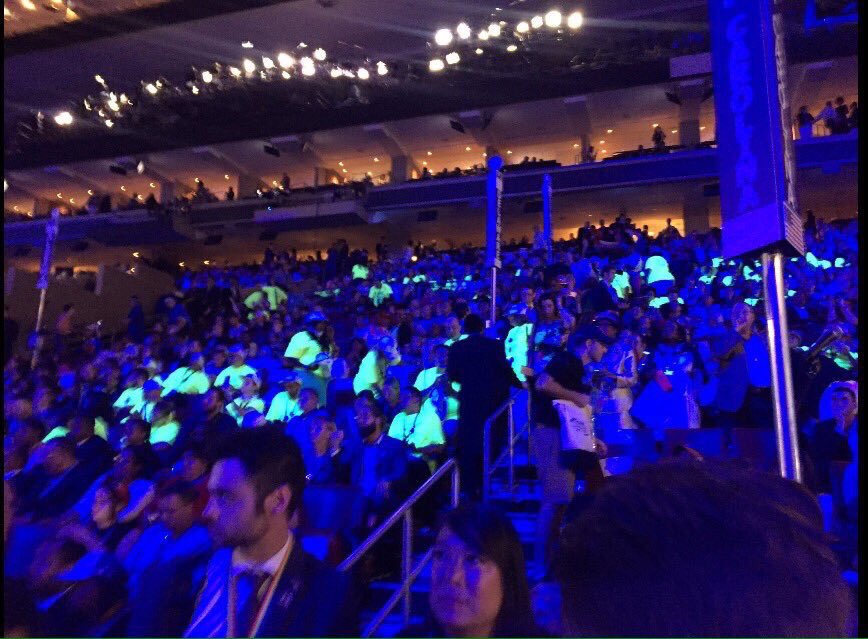 grannysidney's tweet image. Creative are Berners ❤️ Empty our seats Build a fence Silence us But even when all the lights are dim or completely out we will be seen #NotNeUs #BigUs🗳 #BoomersForBernie 🗳✅