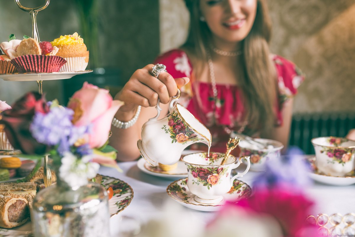 BarSaintJames's tweet photo. Treat your mother an afternoon spent at our luxury, Edwardian venue where you can both enjoy a selection of sweet and savoury treats, freshly prepared for your arrival. 

We have just a few spaces available for afternoon tea this Mother's Day, call us now to book 01792 462873 https://t.co/FQvYk9MSYD