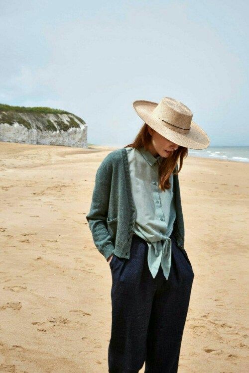 Jn_7L's tweet photo. Никогда не увидит Радугу тот…
 кто все время смотрит вниз…

#Jη_❀ https://t.co/IgxWFZlG7w