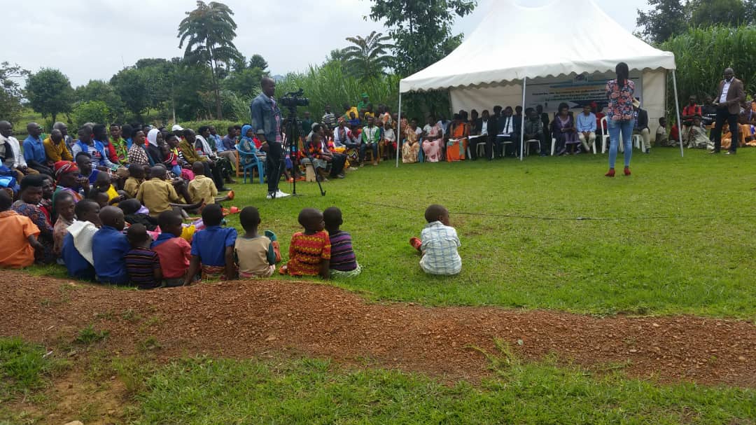 Turashimira Abanyamakuru #Urubuga rw'itangazamakuru, ku kiganiro cyiza baduhaye,  ku ngamba zo kurwanya ibiyobyabwenge mu murenge wa Cyumba. <a href="/GicumbiDistrict/">Gicumbi District</a> <a href="/F_Ndayambaje/">@F_Ndayambaje</a> <a href="/gatjmv/">Gatabazi Jean Marie Vianney</a> <a href="/RwandaLocalGov/">Ministry of Local Government | Rwanda</a> <a href="/Rwanda_Justice/">Ministry of Justice</a> <a href="/umuvalentin/">@umuvalentin</a>