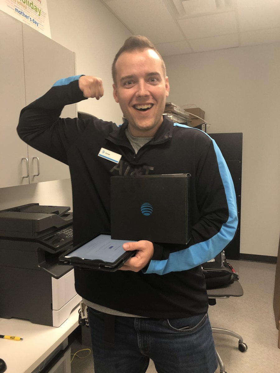 FryeATT's tweet image. 🚨🚨🚨Shoutout to Jose &amp;amp; Daniel for getting their first AT&amp;amp;T TV on the board! 🚨🚨🚨#firstofmany💪🏾💪🏾💣 Bomb Squad with 2 for the day!!! @team_oselett @MilagrosMontout @ItsOnATT @One_FLA