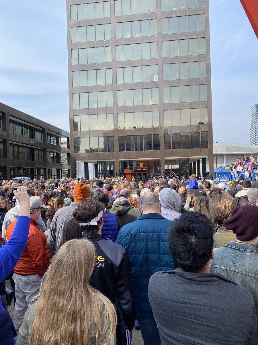 TabletopJen's tweet photo. Much love for #BernieSanders today in #GrandRapids #Michigan! #BernieForPresident #Bernie2020 #BernieInMI #MichiganPrimary #MichiganForBernie https://t.co/rZTGK0scr7