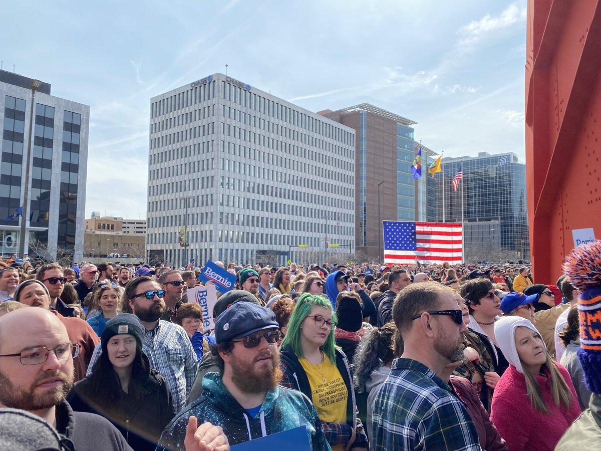 TabletopJen's tweet photo. Much love for #BernieSanders today in #GrandRapids #Michigan! #BernieForPresident #Bernie2020 #BernieInMI #MichiganPrimary #MichiganForBernie https://t.co/rZTGK0scr7