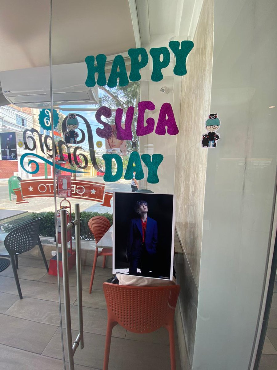 ARMYadult_tw's tweet photo. #ArmyAdult @taekookjiner está en este bello evento de nuestro Suga....
🤗🤗🤗🤗🤗
#HappyBirthdayYoongi #SUGADAY @BTS_twt https://t.co/7lXJeC7Lz2