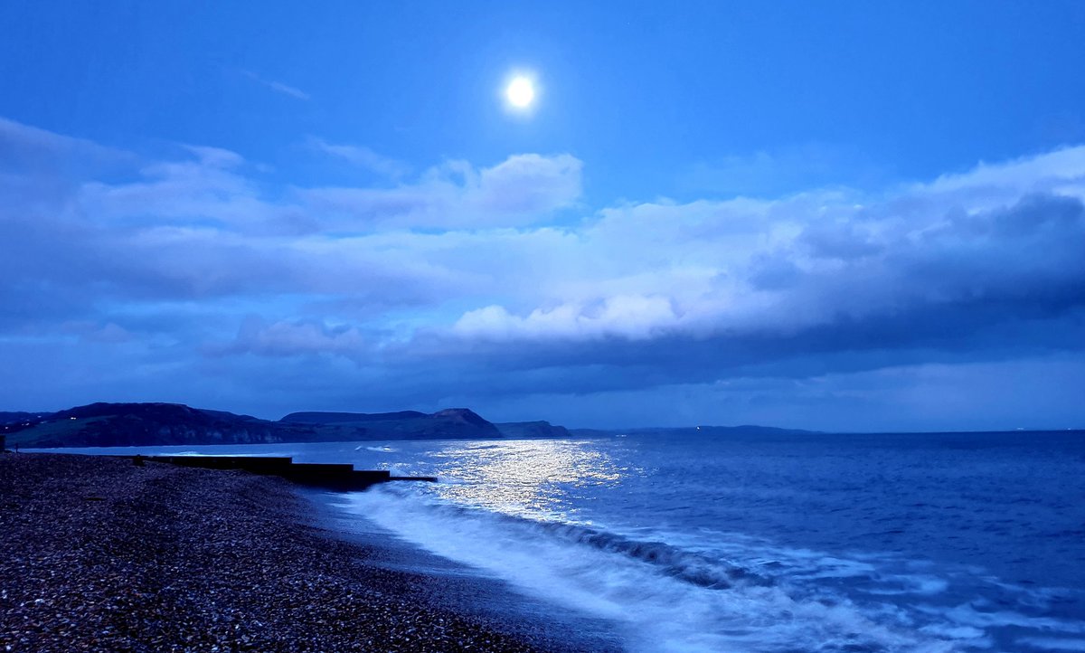 Rob James tweet media