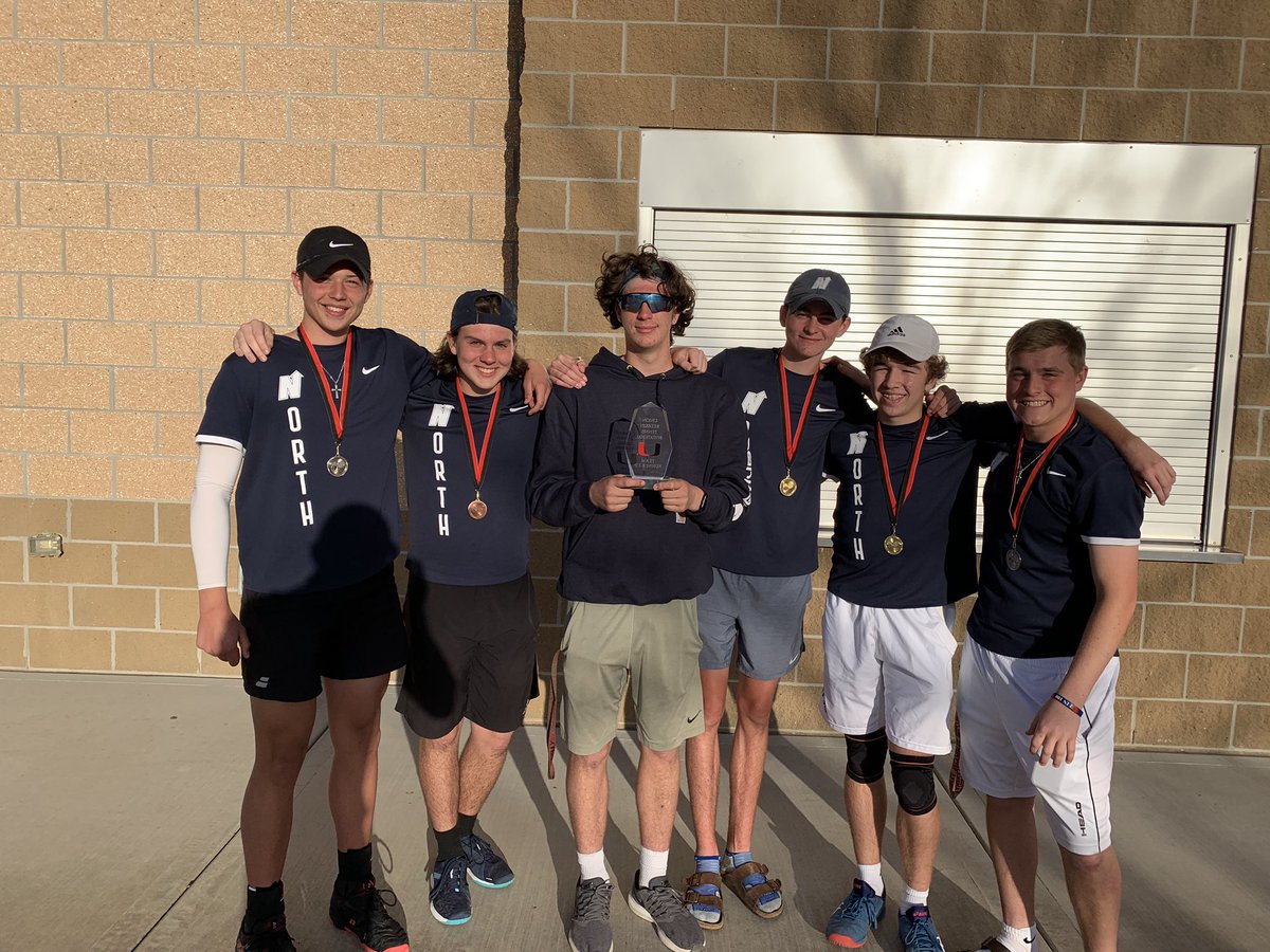 Union Varsity Tournament Results (3/3):

#1 Singles: Wes Robertson (5th)

#2 Singles: Colby Brungardt (3rd)

#1 Doubles: Braeden Lewis/Scott Stewart (2nd)

#2 Doubles: Preston Fry/Reid Rainwater (1st)

Team finished as Runner-Up, great work boys!