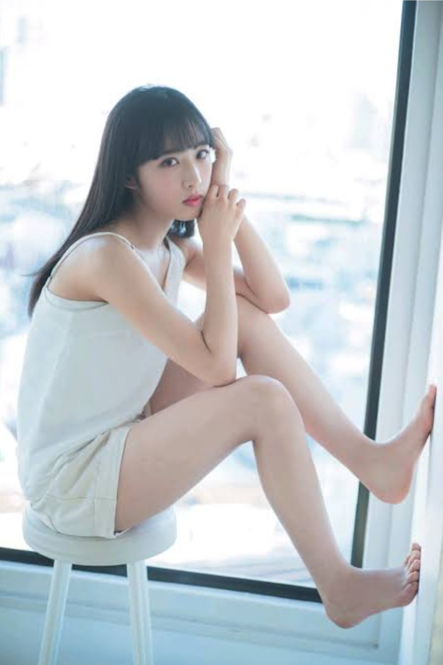 小栗有似　美脚 おはゆいゆい🌰👼🏼 昨日に続いて可愛く座ってるゅぃゅぃグラビア第2弾👀💕  たくさんの人にゅぃゅぃの魅力を知ってもらいたい😊✨ vol.305 #AKB48 #チーム8 #小栗有以 #ゆいゆい #アイドル #おはよう  #グラビア #美脚 #可愛いと思ったらいいね https://t.co ...