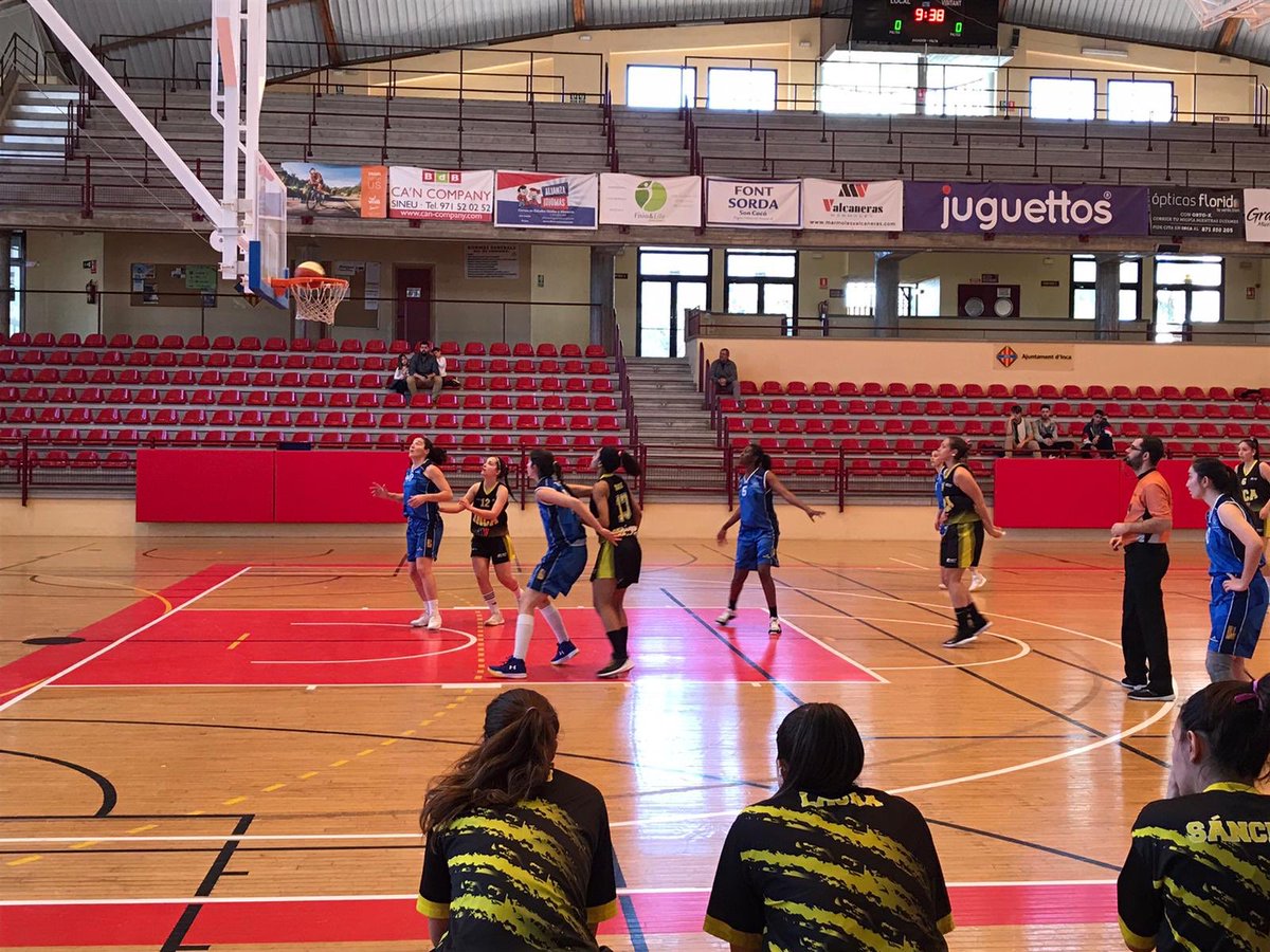 ciutatdinca's tweet photo. Senior Insular FEM
@grupbri 54-43 CB Binissalem
Importante victoria ante un gran rival. Partido marcado por las defensas, el poco acierto en ataque de ambos equipos y decidido por pequeños detalles. Nuestro esfuerzo y actitud han sido de matrícula de honor. Bravo!!!
#123Inca https://t.co/uhftxPFC2L