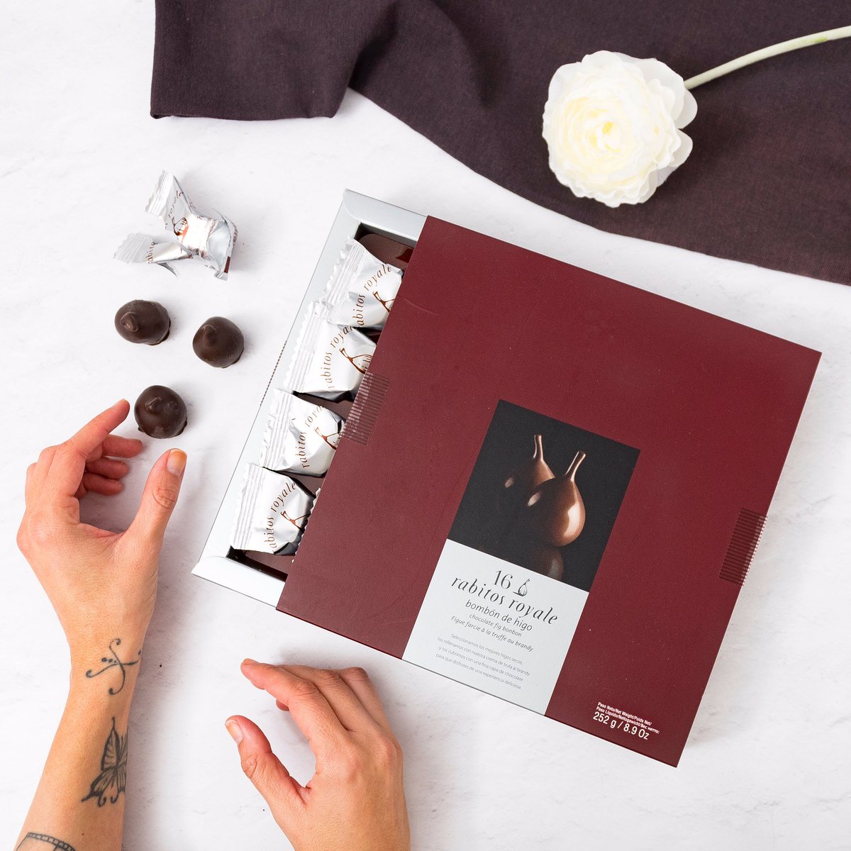 Si te gustan los higos y el chocolate, no te puedes perder esta espectacular combinación de la mano de Rabito Royale 🤤 Rellenos de trufa de chocolate y brandy, es todo un espectáculo Gourmet para el paladar 😋 Hazte con ellos en la web #tiendagourmetonline #degustam