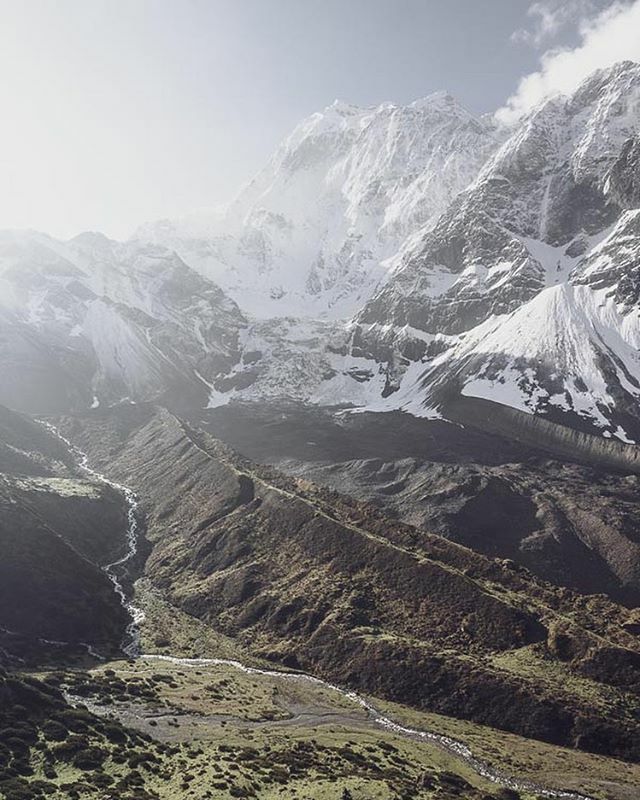 JulienFumard's tweet photo. #Glaciers are the main source of water for the people of the #Himalayas and those living further away from the #mountains. Because of climate change, these glaciers tend to melt faster than ever before leading to a lack of #water in certain areas.
.
#Nep… https://t.co/YtjhRUA9hg https://t.co/vRH1bS1QrV