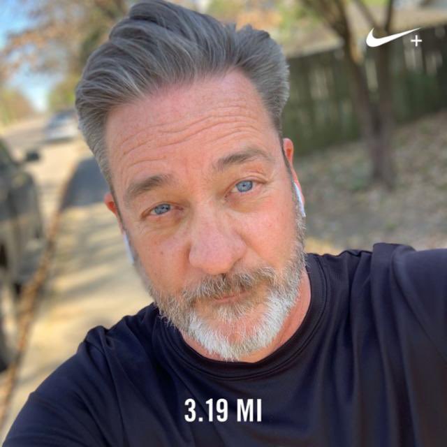 MemphisMichael's tweet photo. If it looks like it hurt it did. First attempt at a run since 10/23/19 I believe. Iโll check that but I think Iโm right. #run #backoutthere #walkbeforeyourun #midtown #memphis https://t.co/UIeQtFTisH