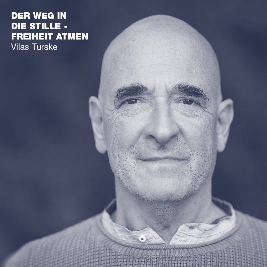 TEDxPotsdam's tweet photo. Vilas möchte den Teilnehmern das Bewusstsein vermitteln, dass die Atmung eine Kooperation zwischen dem der atmet und der Energie, die uns atmet, ist. Eine Energie, die will, dass wir leben. Foto: https://t.co/nWpluKRwOY    #insideout #tedxunipotsdam #ted #tedx https://t.co/IJIvKNDjtR