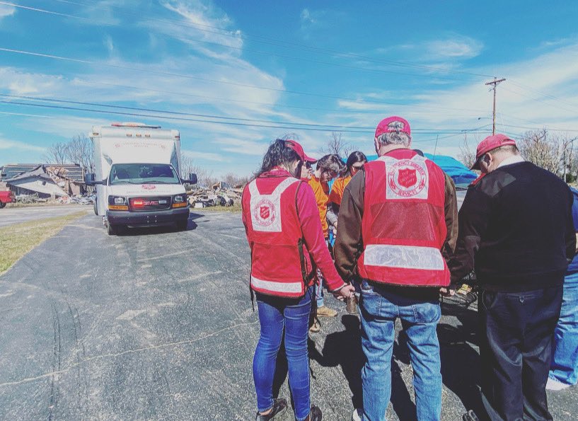 SalArmyEDS's tweet photo. Emotional and spiritual support are the hallmark of who we are and why we do what we do. #PrayForNashville #prayformiddletn #SundayThoughts https://t.co/TXiWohVEdc