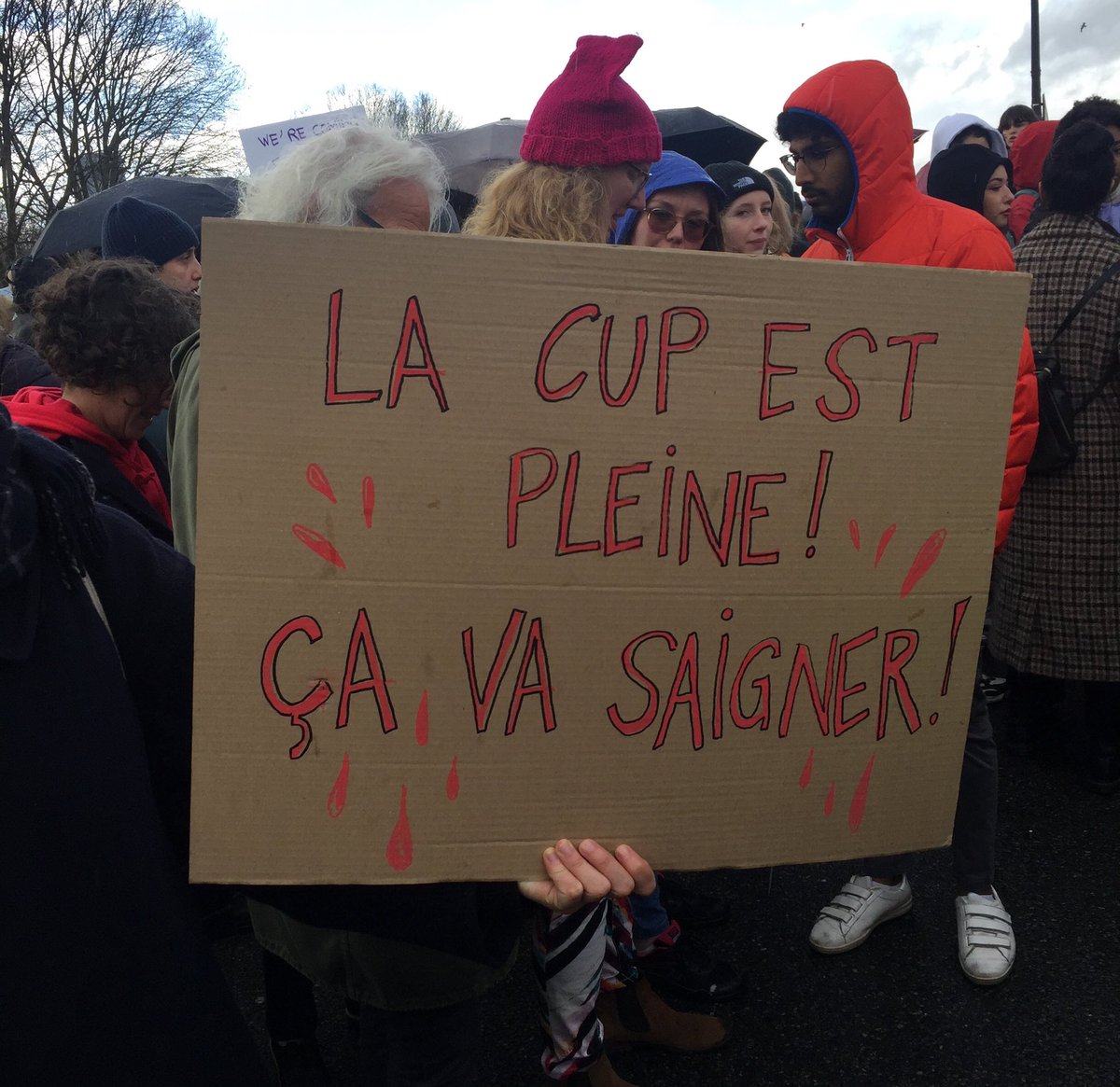 Lubtis's tweet photo. #8mars
#BestSlogan
#LaCupEstPleineCaVaSaigner https://t.co/tPq0OJe690