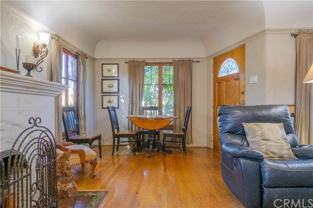 _ApplesTeam's tweet photo. 274 E Sunset Street, Long Beach, CA 90805 US Lakewood Home for Sale - The Apples Team Real Estate https://t.co/lg6v1QKisn #ApplesTeam #ad #realestate https://t.co/j3tmFMGPl8