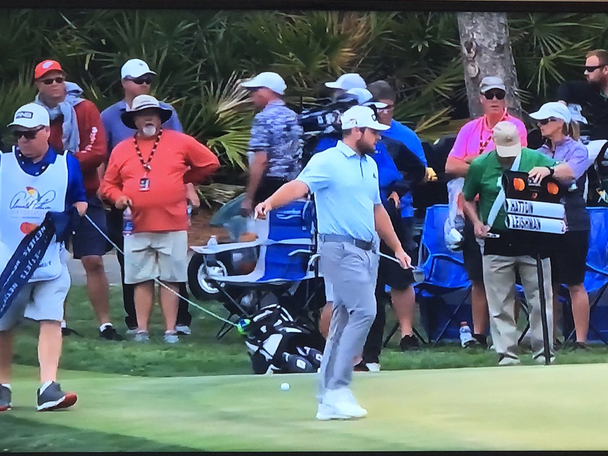 NoLayingUp's tweet photo. A shotgun blast and a middle finger at the water that he hit his tee shot directly into. Hell yes!!! https://t.co/s7rQw8hfv4