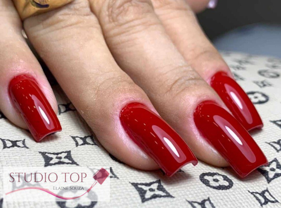 StudiotopE's tweet photo. Aquele amado e perfeito esmalte vermelho, só para homenagear a todas nós mulheres poderosas!
Feliz nosso dia Mulherada! 🌹
.
#Unhas #UnhasLindasEPerfeitas #UnhasDeDiva #UnhasDeFibra #UnhasPoderosas #EsmalteVermelho #ILoveNails
.
⏰ Aqui você fica poderosa!
📲 (21) 98379-1261 https://t.co/k7EGkDenXM