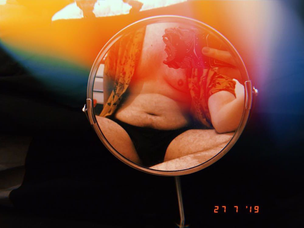 h0rror_show's tweet photo. i don’t know what i’m doing but take some old pics whilst onlyfans sorts it’s shit out #gay #gaychub https://t.co/d9n9Gi6nzz