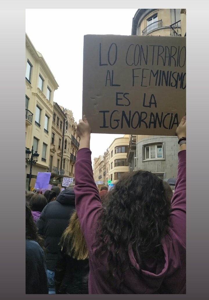 Maria_Pelaez_19's tweet photo. De norte a sur, de este a oeste, la lucha sigue, cueste lo que cueste.
💜💜 https://t.co/Hw4WGjCXSs