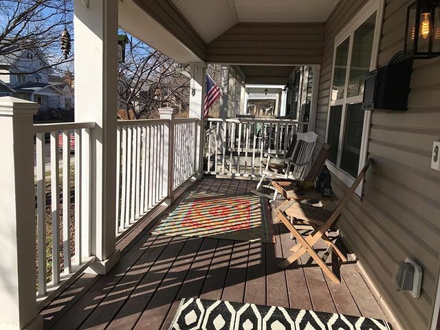 McDeviance's tweet photo. American porch in the spring. https://t.co/Vwu08sLJoA https://t.co/ESDqHkGzix