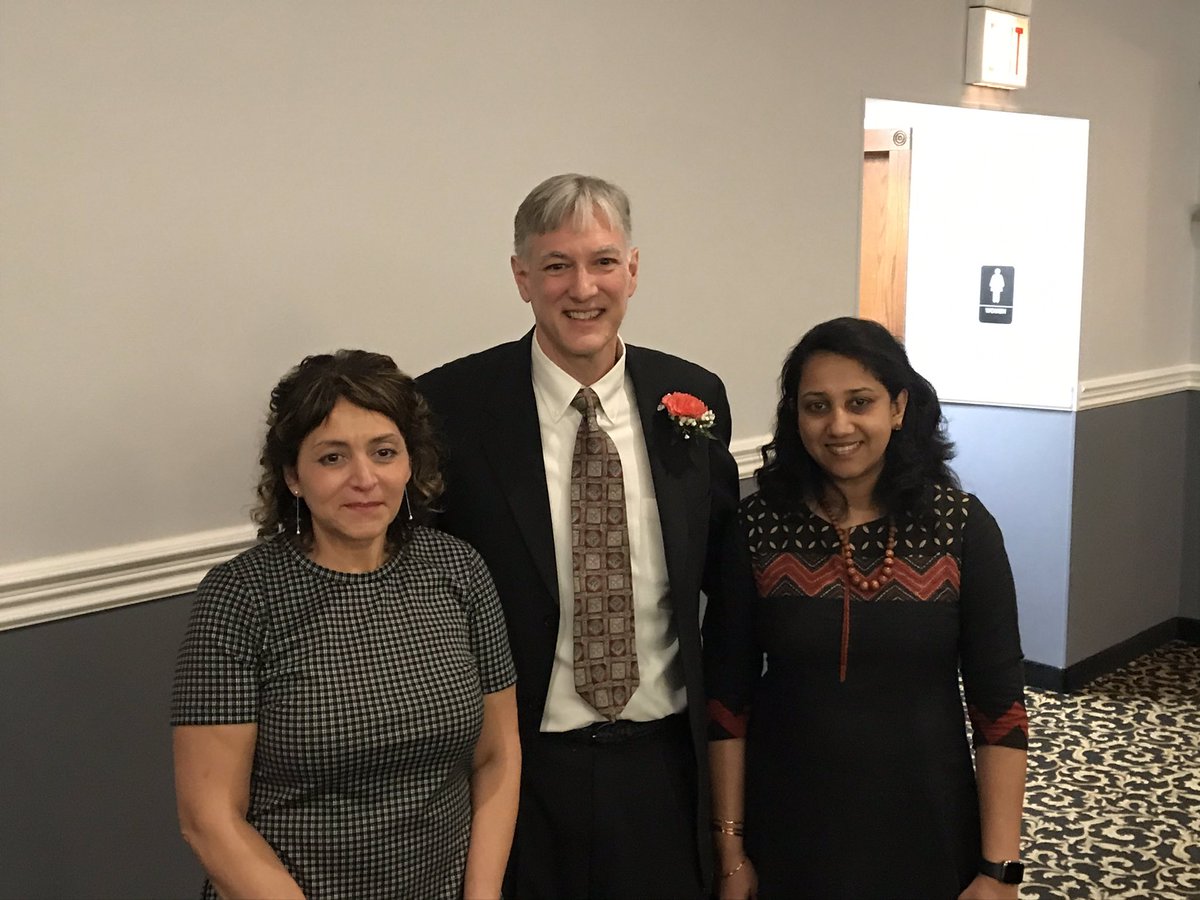 KellyPrideCPS's tweet photo. Congratulations to Mr. Darnall for his teacher of the year award from the McKinley Park Civic Association. The best are with @ChiPubSchools. Mr. Darnall is an extraordinary AP Cal teacher. #KellyPride. https://t.co/xx8h8S8MOm