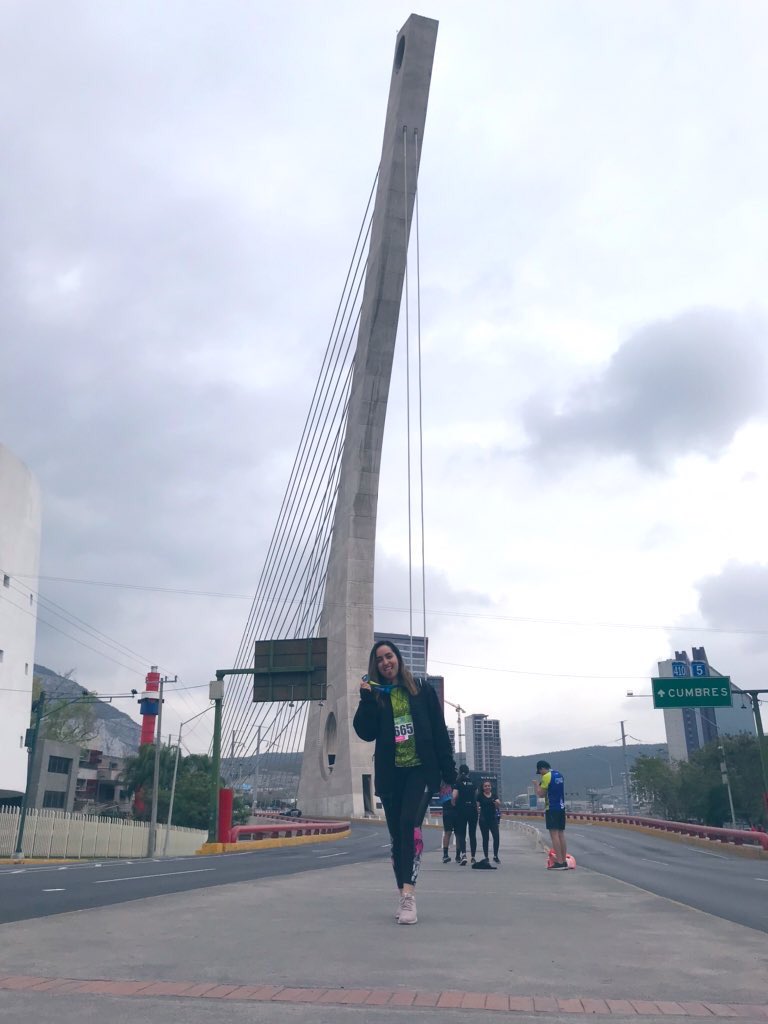 V1Valerie's tweet photo. Además de motivación para el semestre, es motivación para la vida. (Toda mi familia se unió a la cerrera 😂)  🙌🏼 #10k @rtabitas https://t.co/3qrC3viHMm
