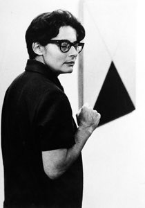 Mira Schendel (Suiza-Brasil. 1919-1988)Pintora, escultora y poeta. Otra grande. La influencia de cada una de sus disciplinas en las otras es palpable. Amante de la filosofía e imbuida en las ideas del arte neo-concreto, aportó ideas a la nueva función social del arte.