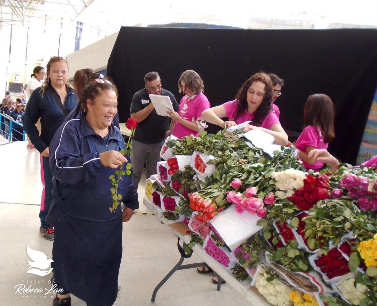 FundRebecaLan's tweet photo. Mujer amiga, mujer hija, mujer madre, mujer hermana,mujer novia, mujer esposa...
¡Tú mereces este día y todos los días del año!
¡Feliz día de la Mujer!
#8deMarzo #DiaInternacionalDeLaMujer #8M2020
#daywoman https://t.co/vkc5W0ovn8
