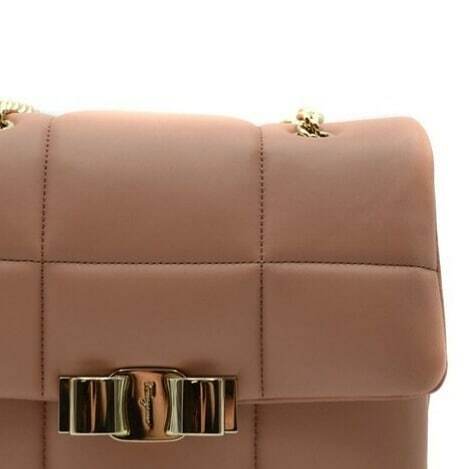 booboo_chat's tweet photo. BUY Bag Salvatore Ferragamo (v. antique pink) and get GET UPTO £20 SAVING plus Free Shipping and 14 day Money Back Guarantee* - @booboo-london.com TODAY #loungewear #fblogger #ootd #missygirls #snakeprint #luxuryloungewear #instagood #fashion #instastyle #instafashion #lotd … https://t.co/I9nFv1h6yc