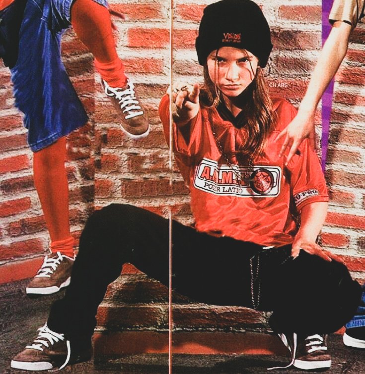 rebeldewayrules's tweet photo. Día de la mujer🧡
"I don't need a man
If I'm loving you, it's 'cause I can"
#RebeldeWay #Erreway #CamilaBordonaba #MarizzaSpirito #MarizzaAndrade https://t.co/Q0JsPJXC2V