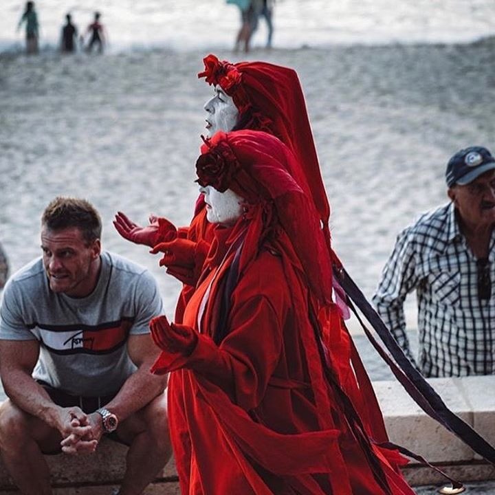 On #iwd2020 we honour our Mother Earth and the women throughout the world who protect her. 

Red rebels in Perth, Australia

📷@nmt1147_photography 

#internationalwomensday #earthprotectors #ecocide #RedRebelBrigade #ThisIsAnEmergency #ClimateCrisis #ClimateChange #ClimateStrike